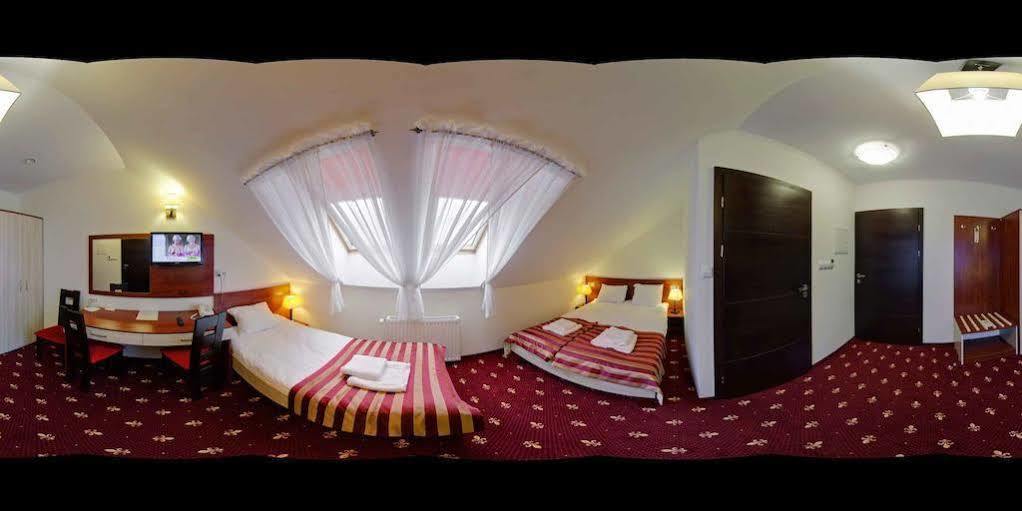 Hotel Platinum Hrubieszow Dış mekan fotoğraf