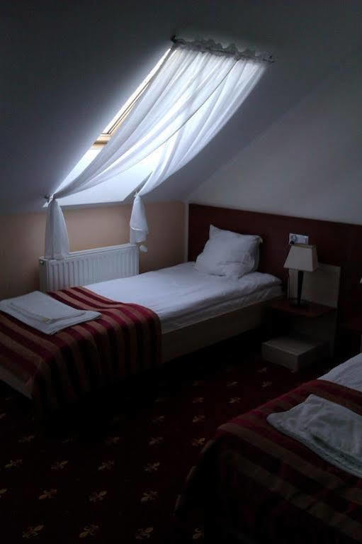 Hotel Platinum Hrubieszow Dış mekan fotoğraf