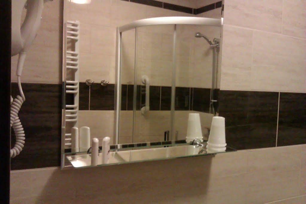 Hotel Platinum Hrubieszow Dış mekan fotoğraf