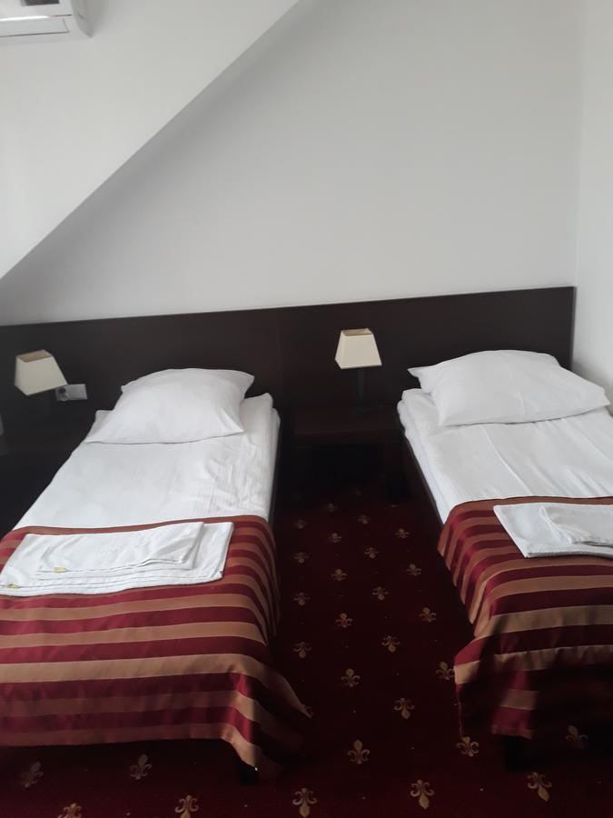 Hotel Platinum Hrubieszow Dış mekan fotoğraf