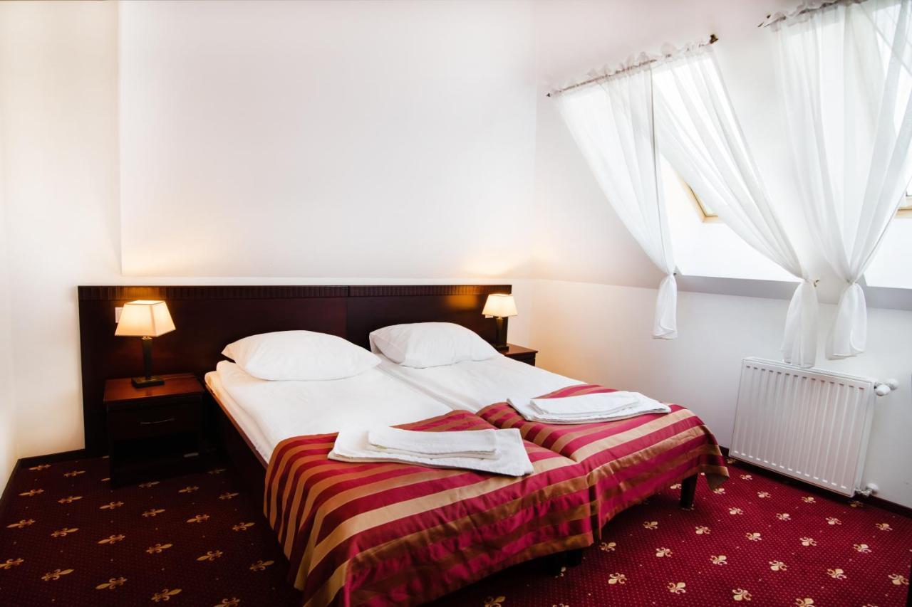 Hotel Platinum Hrubieszow Dış mekan fotoğraf