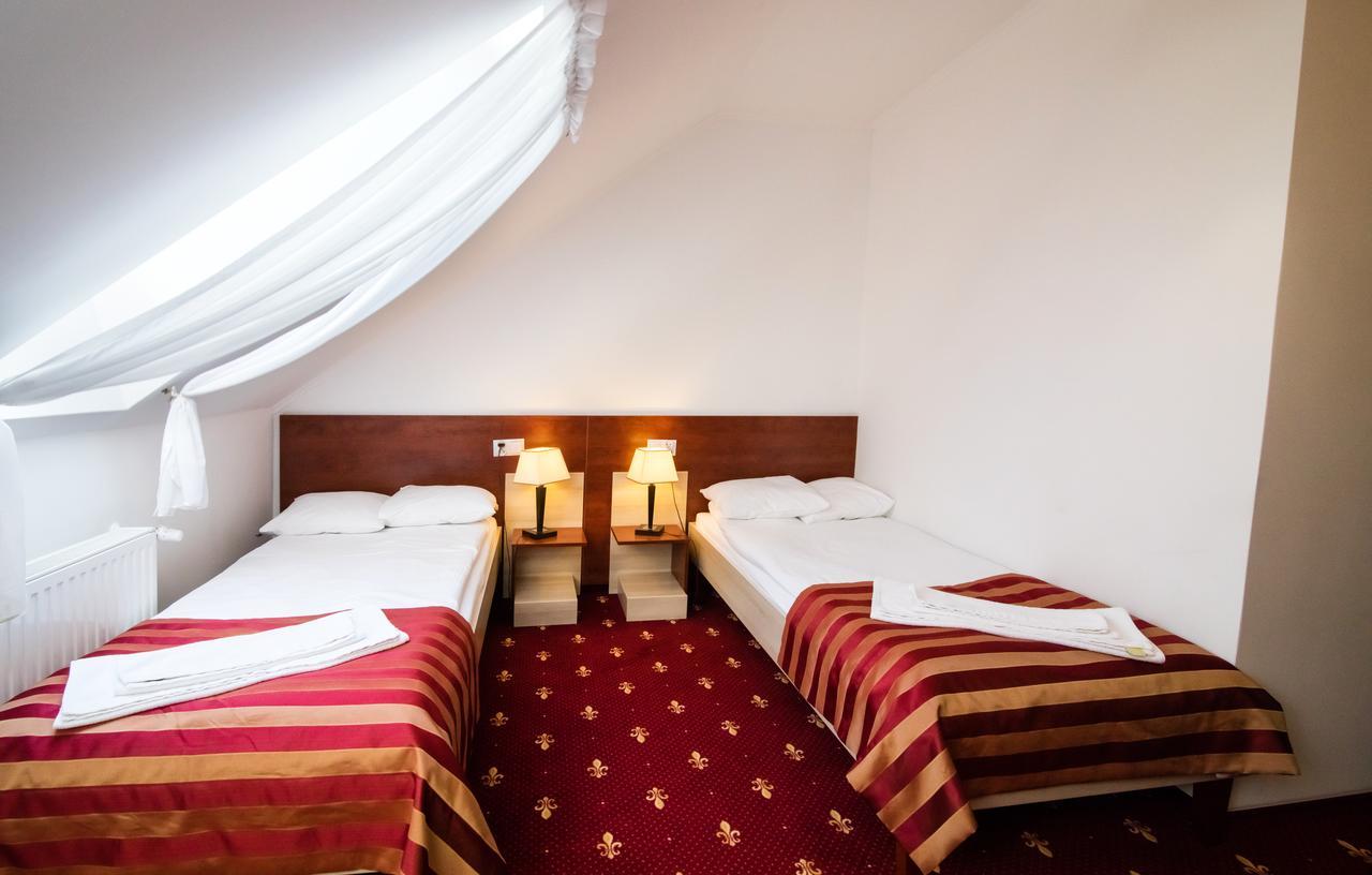 Hotel Platinum Hrubieszow Dış mekan fotoğraf